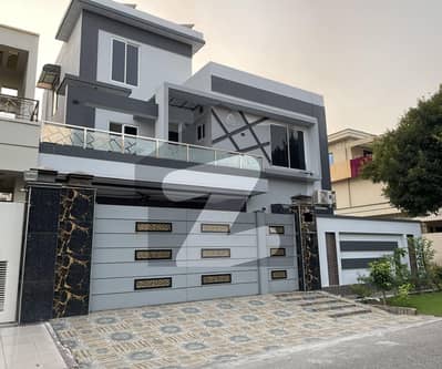 Elegant Design A Grade 15 Marla House For Sale T Prime Location In Canal View