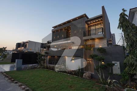 ULTRA MODERN 01 KANAL LUXURY BUNGALOW AT PRIME LOCATION IN DHA PHASE 7