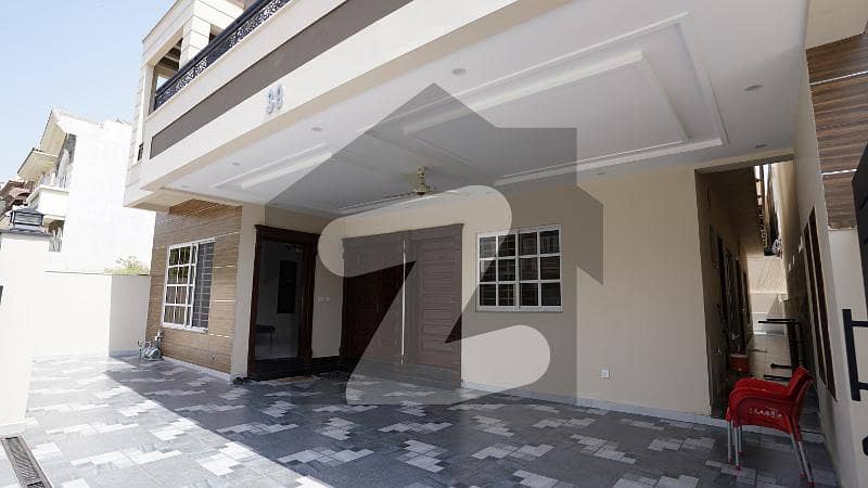 5 Bed Beautiful House for Rent in F-8 5 Bed Beautiful House for Rent in F-8
