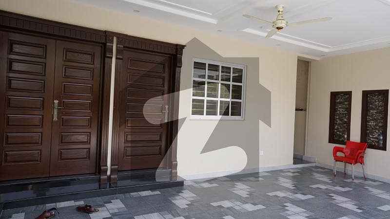 5 Bed House For Rent in F-6 5 Bed House For Rent in F-6