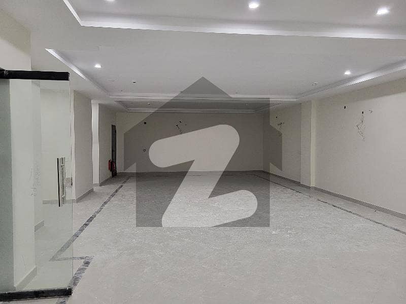 BRAND NEW 8 MARLA OFFICE FLOOR FOR RENT IN DHA PHASE 8