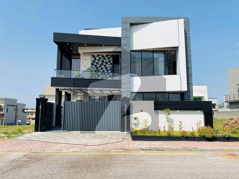 House For Sale Is Readily Available In Prime Location Of Bahria Greens - Overseas Enclave Sector 5