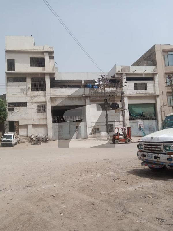 سندھ انڈسٹریل ٹریڈنگ اسٹی - ایس آئی ٹی ای کراچی میں 11 کمروں کا 3 کنال فیکٹری 18.0 کروڑ میں برائے فروخت۔