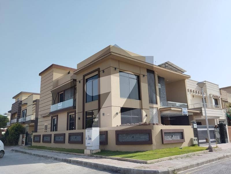 بحریہ ٹاؤن فیز 3 بحریہ ٹاؤن راولپنڈی,راولپنڈی میں 5 کمروں کا 13 مرلہ مکان 6.8 کروڑ میں برائے فروخت۔
