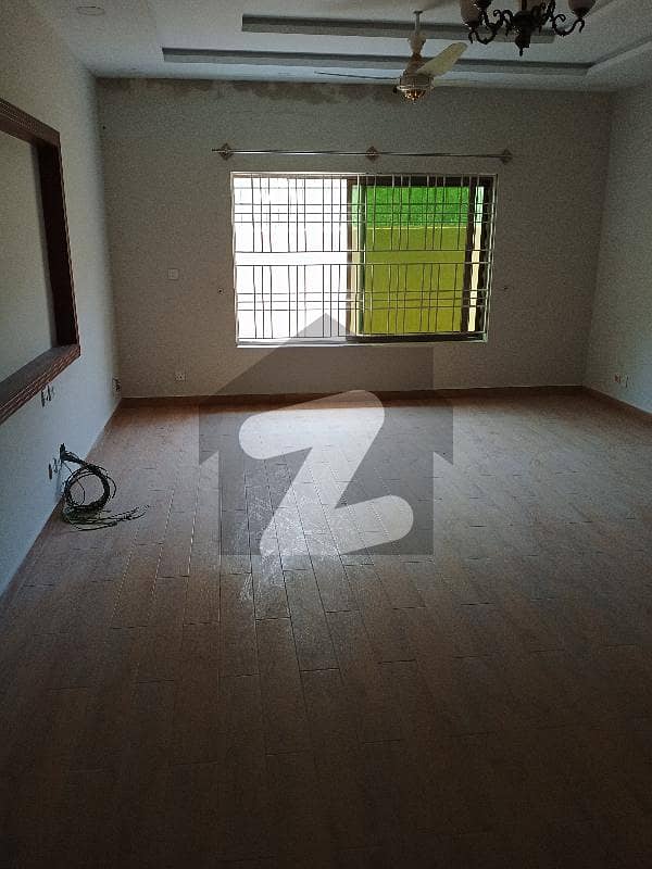 600 Square Feet Plaza For Sale In Rs. 12000000 Only