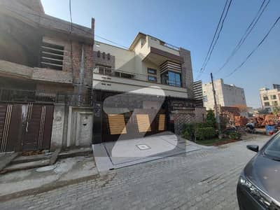 عمران اکرم ولاز اوکاڑہ میں 6 کمروں کا 10 مرلہ مکان 3.5 کروڑ میں برائے فروخت۔