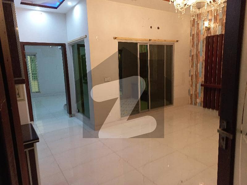 ویلینشیاء ۔ بلاک اے1 ویلینشیاء ہاؤسنگ سوسائٹی,لاہور میں 5 کمروں کا 10 مرلہ مکان 1.1 لاکھ میں کرایہ پر دستیاب ہے۔