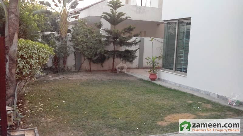 1 Kanal Slightly Used Fabulous Bungalow For Sale In DHA Phase 5