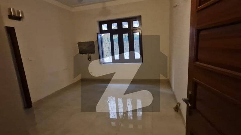 گارڈن ٹاؤن لاہور میں 11 کمروں کا 1 کنال مکان 4.0 لاکھ میں کرایہ پر دستیاب ہے۔