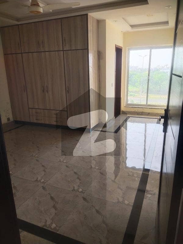 ایڈن سٹی ایڈن,لاہور میں 3 کمروں کا 8 مرلہ فلیٹ 50.0 ہزار میں کرایہ پر دستیاب ہے۔