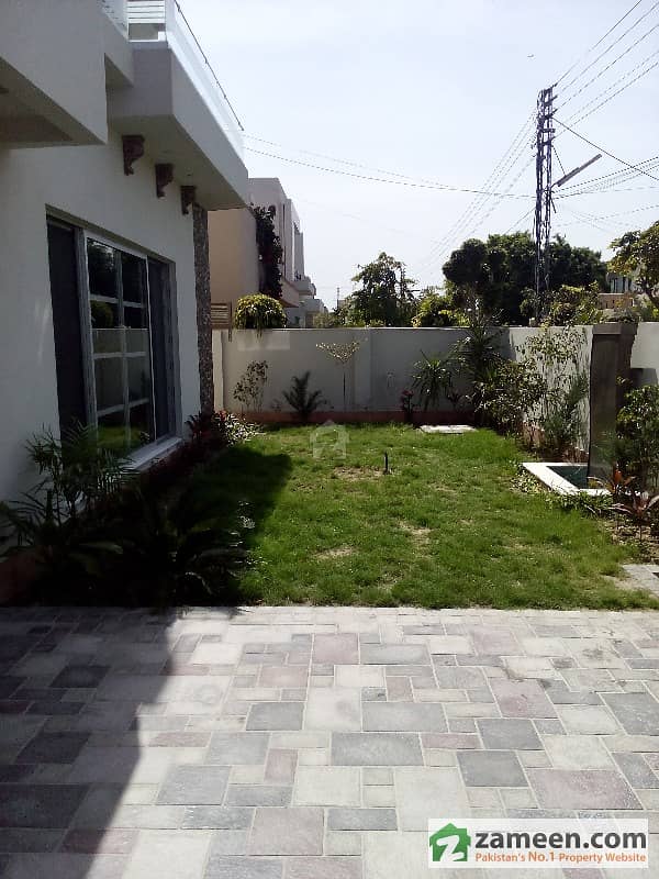1 Kanal Brand New Mazhar Munir Designed Beautiful House For Sale In DHA Phase 4