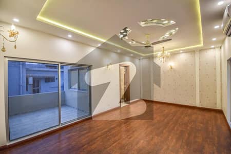 1 KANAL BEAUTIFULL MODERN DESIGN HOUSE AVAILABLE FOR RENT IN DHA PHASE 4
