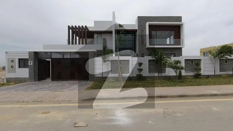 Luxurious 1000-Yard Spanish Villa in Bahria Town Karachi - Owner Built