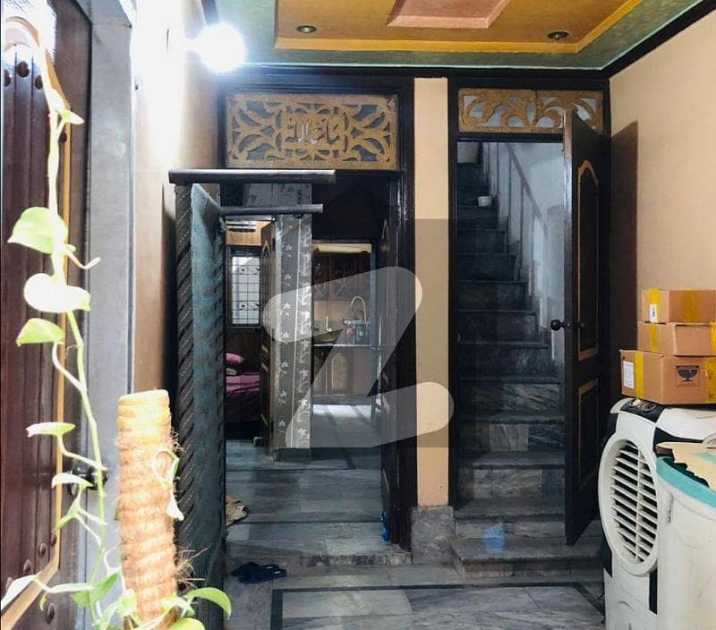 اعوان ٹاؤن لاہور میں 3 کمروں کا 2 مرلہ مکان 60.0 لاکھ میں برائے فروخت۔