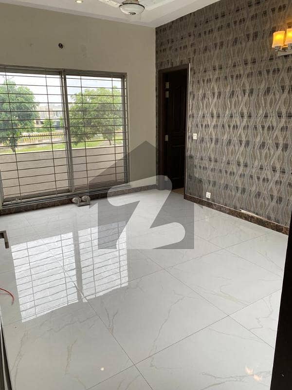 10 Marla Outclass House For Rent in DHA