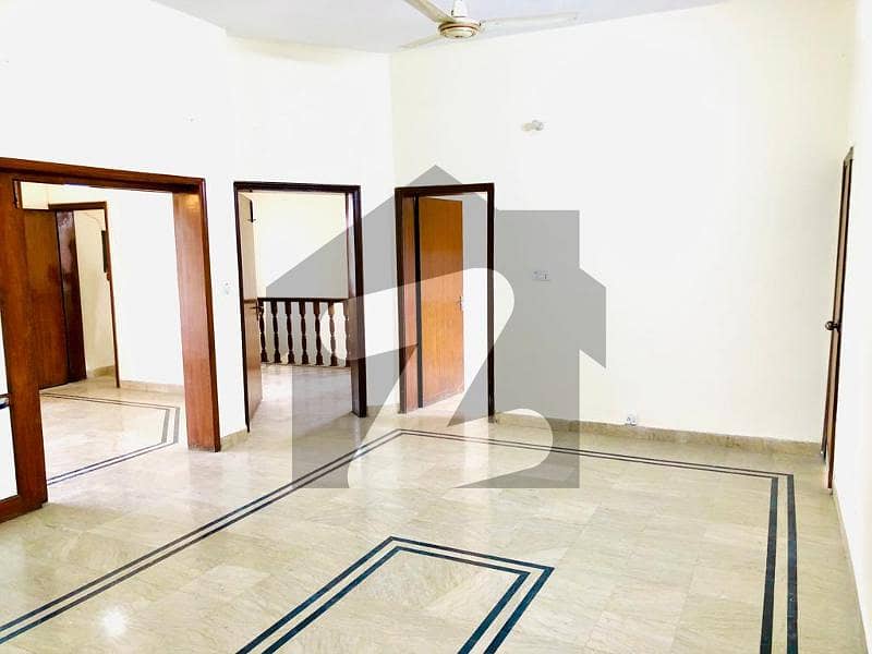 One Kanal Beautiful Upper Portion For Rent In Dha Defence Lahore