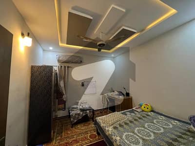 شاہین ٹاؤن فیز 2 شاہین ٹاؤن,اسلام آباد میں 6 کمروں کا 7 مرلہ مکان 2.7 کروڑ میں برائے فروخت۔