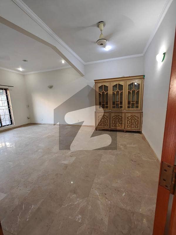 Beautiful 35 X 70 Full House At Good Location Available For Rent Near Markaz In E-11 Islamabad