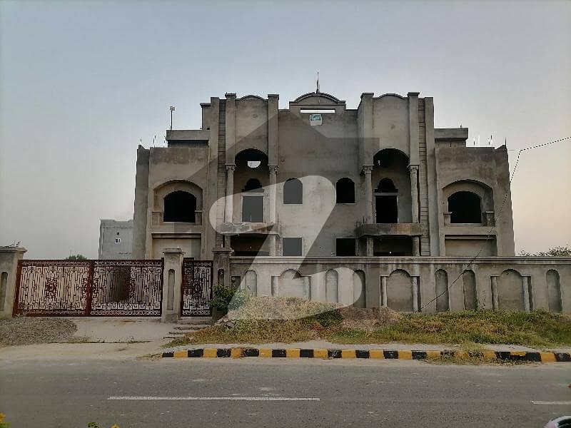 House Of 2 Kanal In Lahore Motorway City For sale