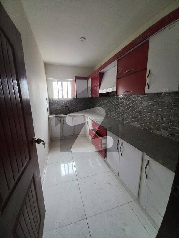 APARTMENT AVAILABLE FOR RENT 3 BED D/D BRAND NEW