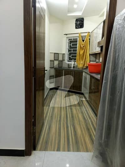 سیٹیلائیٹ ٹاؤن - بلاک ڈی سیٹیلائیٹ ٹاؤن,راولپنڈی میں 2 کمروں کا 4 مرلہ مکان 50.0 ہزار میں کرایہ پر دستیاب ہے۔
