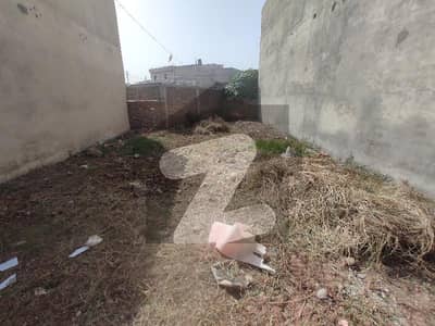 نیو لالہ زار راولپنڈی میں 6 مرلہ رہائشی پلاٹ 75.0 لاکھ میں برائے فروخت۔