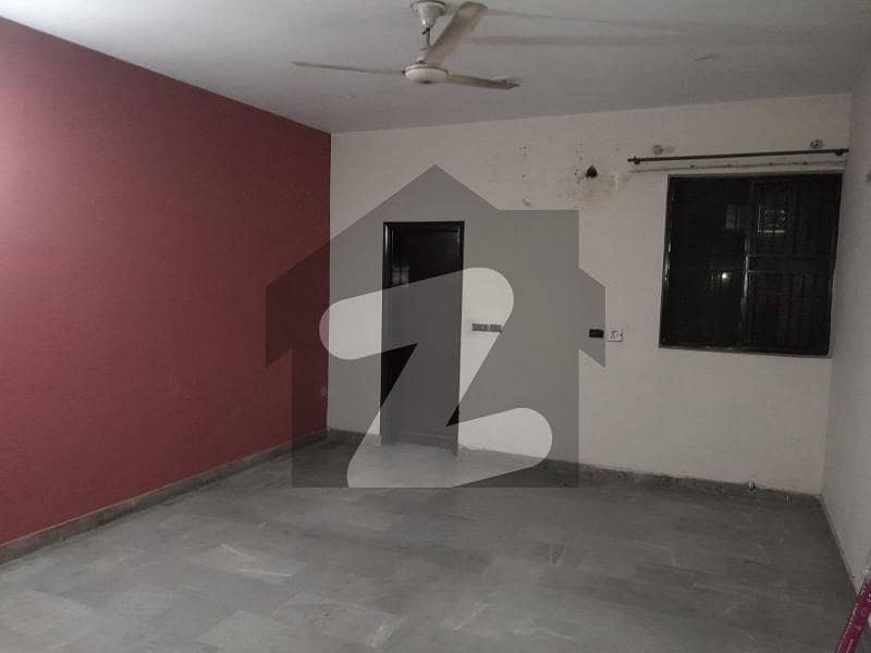 10 MARLA UPPER PORTION FOR RENT IN NESPAK HOUSING SOCIETY NEAR GHAZI & COLLEGE ROAD. ORIGINAL PICS. ALL FACILITIES AVAILABLE.
