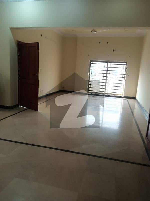 1 kanal upper portion available for rent in E-11 Islamabad