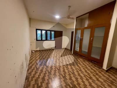 کلفٹن ۔ بلاک 9 کلفٹن,کراچی میں 5 کمروں کا 11 مرلہ مکان 6.25 کروڑ میں برائے فروخت۔