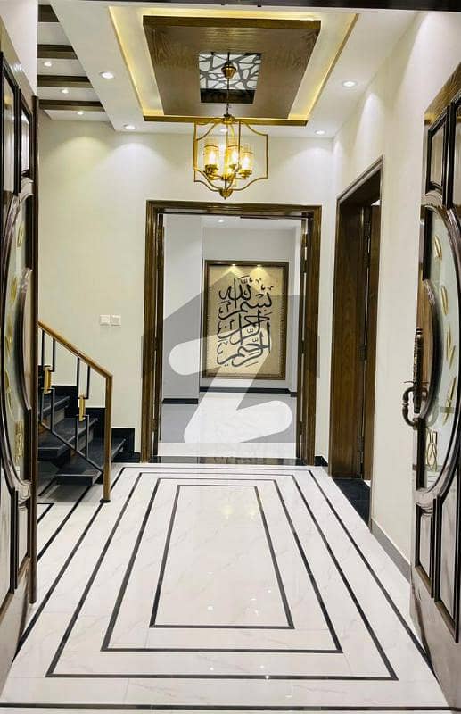10 MARLA BRAND NEW LUXARY FULL HOUSE FOR RENT AWAIS QARNI BLOCK BAHRIA TOWN LAHORE