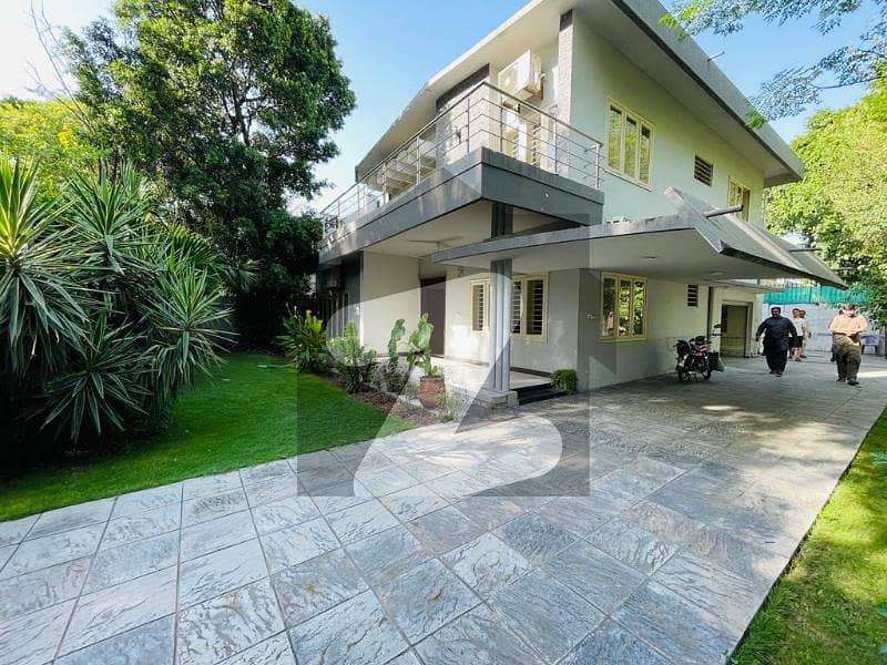 F-7 House for rent. F-7 House for rent.