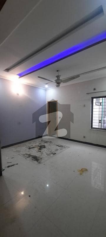 8 MARLA UPPER PORTION FOR RENT IN MILITARY ACCOUNTS COLLEGE ROAD