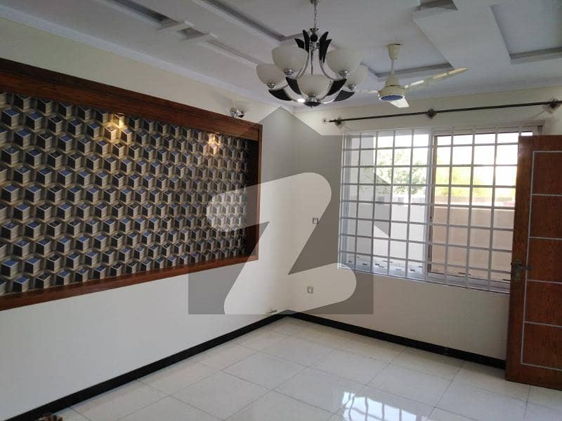 25X40 4 MARLA GROUND PORTION FOR RENT 25X40 4 MARLA GROUND PORTION FOR RENT
