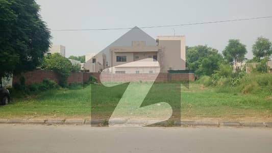 2 kanal commercial plot available for sale in UET society