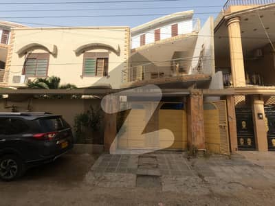 یونیورسٹی روڈ کراچی میں 6 کمروں کا 12 مرلہ مکان 4.35 کروڑ میں برائے فروخت۔