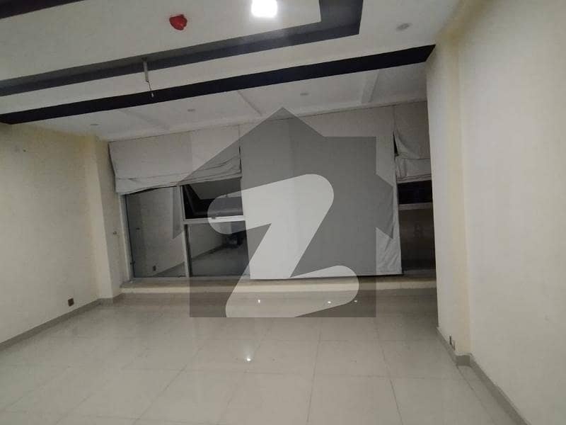 04 MARLA OFFICE FIRST FLOOR WITH ELEVATOR EXCELLENT LOCATION