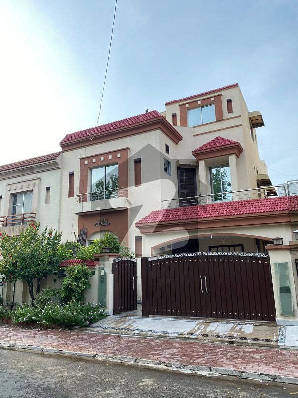 10 Marla House With Basement And Gas For Sale In Jasmine Block Bahira