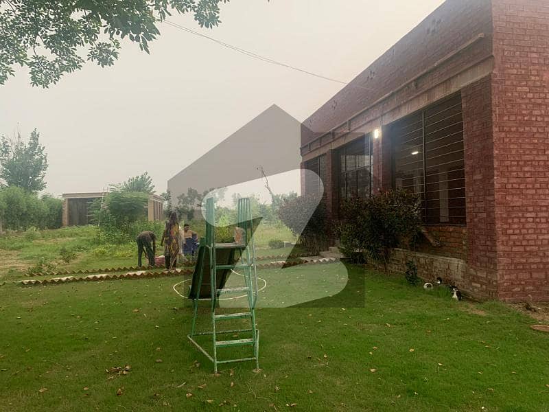 بیدیاں روڈ لاہور میں 2 کمروں کا 5 کنال فارم ہاؤس 1.65 کروڑ میں برائے فروخت۔ بیدیاں روڈ لاہور میں 2 کمروں کا 5 کنال فارم ہاؤس 1.65 کروڑ میں برائے فروخت۔