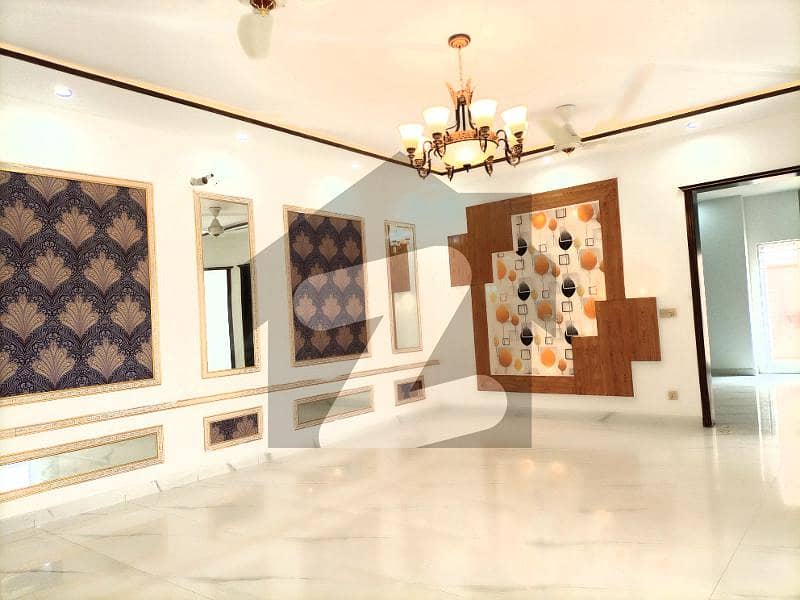 10 MARLA LUXURY HOUSE AVAILABLE FOR RENT IN STATE LIFE HOUSING SOCIETY