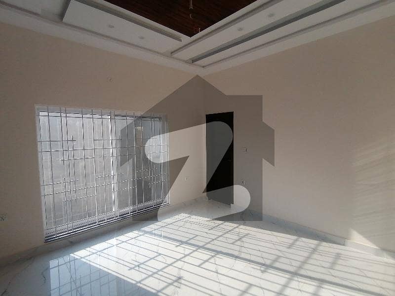 Spacious Prime Location House Is Available In Royal Orchard - Block G For sale