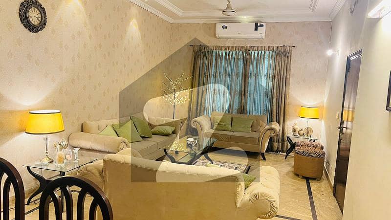 فیصل ٹاؤن ۔ بلاک سی فیصل ٹاؤن,لاہور میں 3 کمروں کا 8 مرلہ مکان 85.0 ہزار میں کرایہ پر دستیاب ہے۔