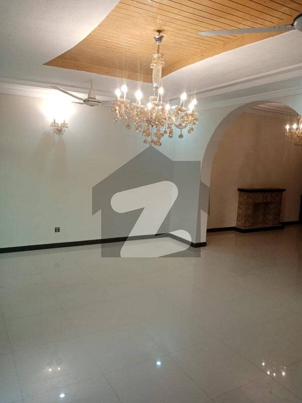 ای ۔ 11 اسلام آباد میں 6 کمروں کا 1 کنال مکان 4.0 لاکھ میں کرایہ پر دستیاب ہے۔ ای ۔ 11 اسلام آباد میں 6 کمروں کا 1 کنال مکان 4.0 لاکھ میں کرایہ پر دستیاب ہے۔