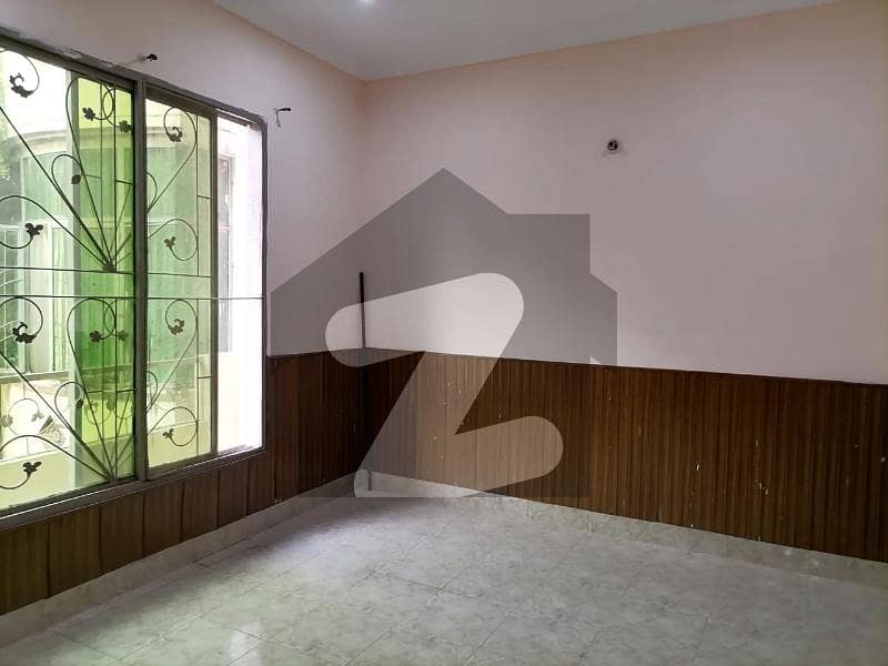 In Green Town Sector D2 - Block 5 Lower Portion For rent Sized 10 Marla