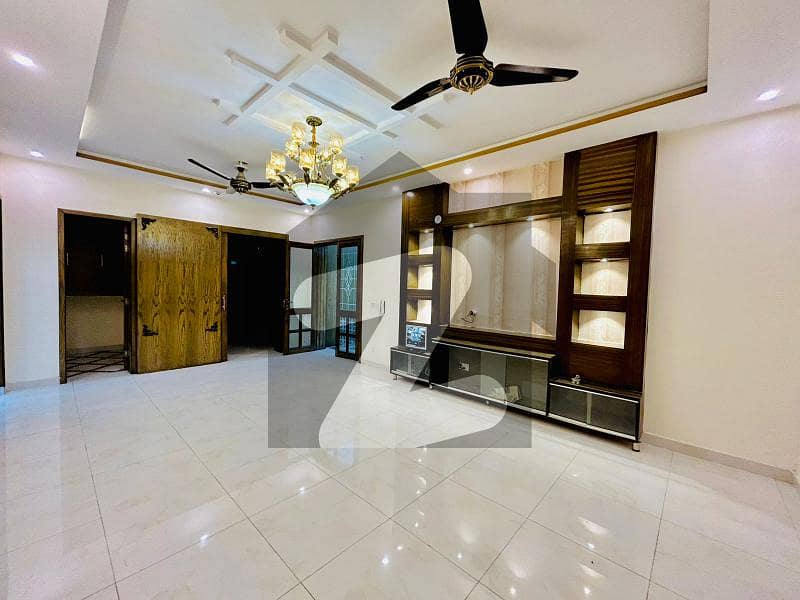 4 Beds With Besement Hall 10 Marla Full House Available For Rent In Dha Phase 6