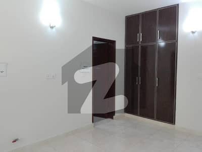 10 Marla Flat For rent Available In Askari