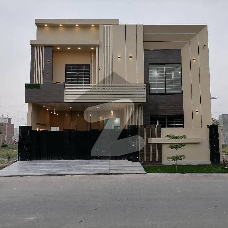 House For sale Situated In Jeewan City - Phase 5