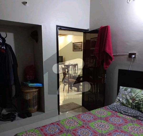 ملیر کراچی میں 4 کمروں کا 6 مرلہ مکان 2.6 کروڑ میں برائے فروخت۔