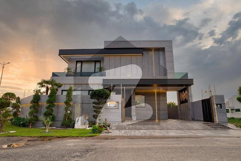 Modern Luxury Villa Available For Sale