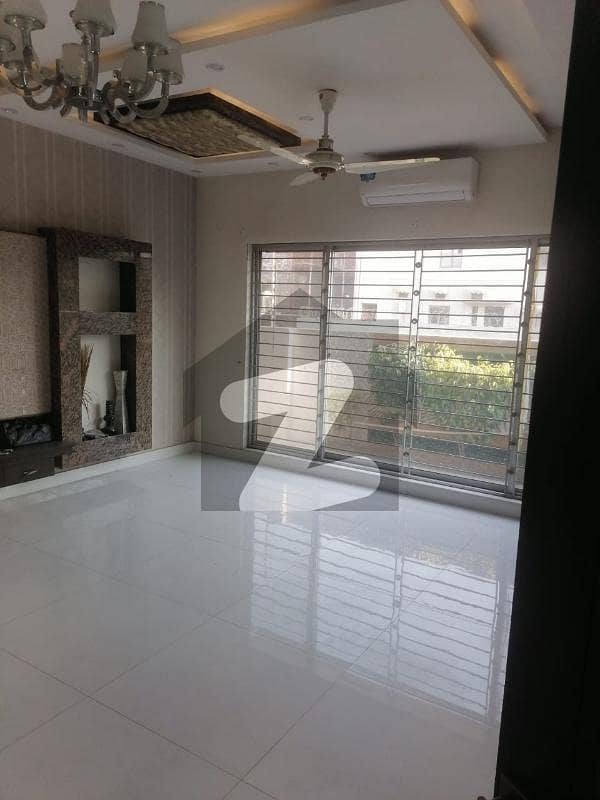 Luxury 1 kanal Lower portion Available for Rent in DHA Phase 6