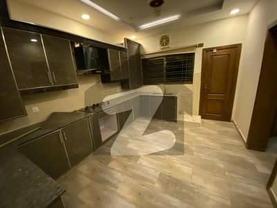 1 Kanal Ground + Basement For Rent In Bahria Town Phase 8 Overseas 5